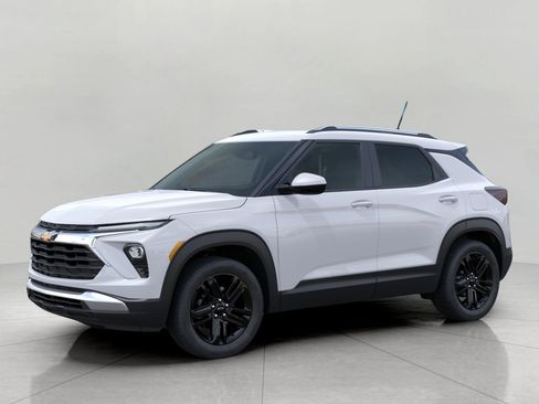 New 2026 Chevrolet TrailBlazer LT w/ Midnight Edition AWD/4WD image 2