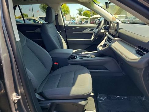 Used 2026 Ford Explorer Active RWD image 18