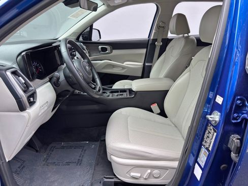 Used 2021 Kia Sorento EX AWD/4WD image 15