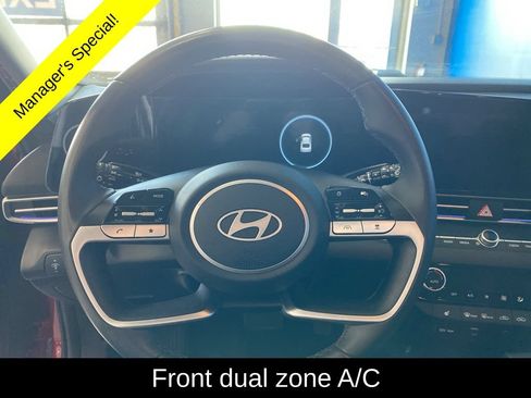 Used 2025 Hyundai Elantra SEL FWD image 7