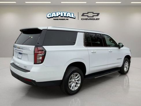 Used 2024 Chevrolet Suburban LT image 5