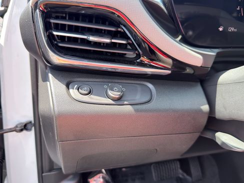 Used 2024 Buick Envista Avenir FWD image 24