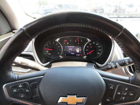 Used 2019 Chevrolet Equinox LT AWD/4WD image 25