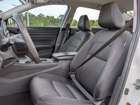 Used 2019 Nissan Altima 2.5 S image 13