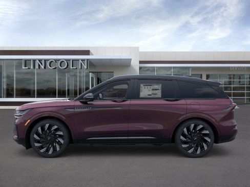 New 2025 Lincoln Nautilus Reserve w/ Jet Appearance Package image 3
