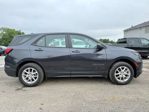 Used 2022 Chevrolet Equinox LS AWD/4WD image 7