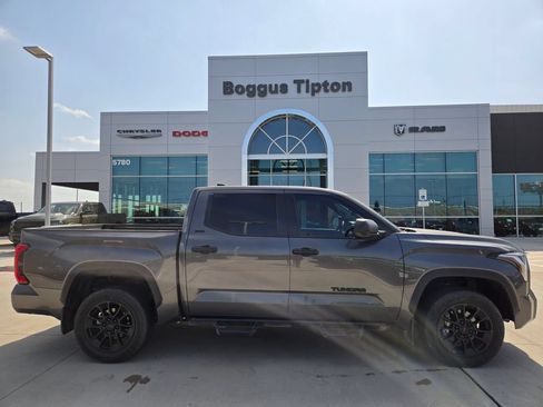 Used 2024 Toyota Tundra SR5 AWD/4WD image 2