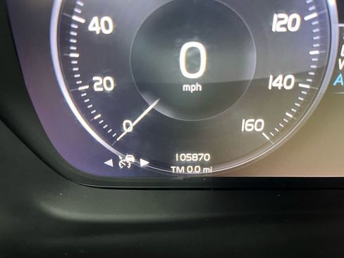 Used 2019 Volvo XC40 T5 Momentum AWD/4WD image 17