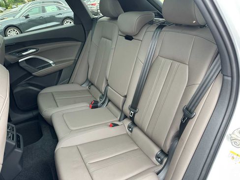 New 2025 Audi Q5 Premium image 17