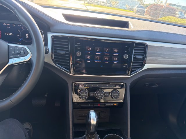 Certified 2023 Volkswagen Atlas SEL AWD/4WD image 18