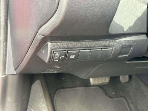 Used 2022 Toyota Corolla LE FWD image 18