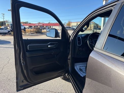 Used 2022 RAM 1500 Big Horn image 11