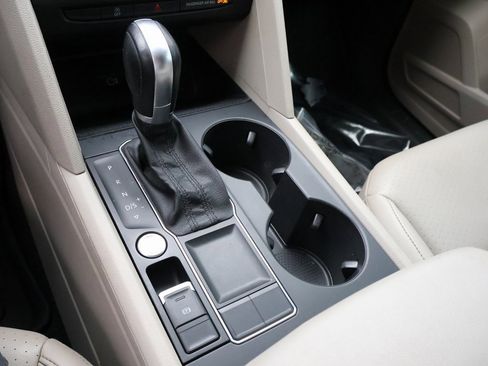 Used 2018 Volkswagen Atlas SE image 39