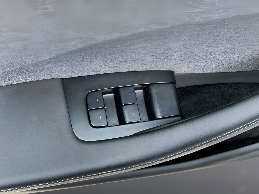 Used 2025 Tesla Model 3 Long Range RWD image 18