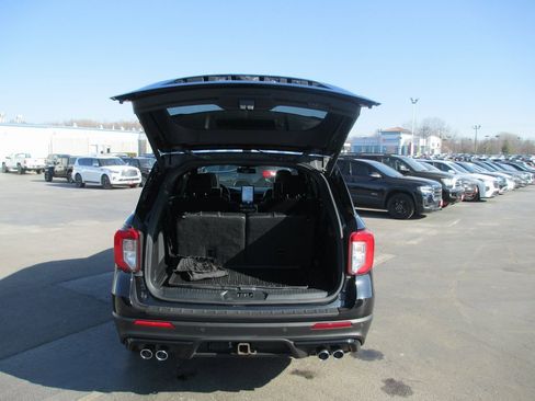 Used 2020 Ford Explorer ST w/ ST Street Pack image 6