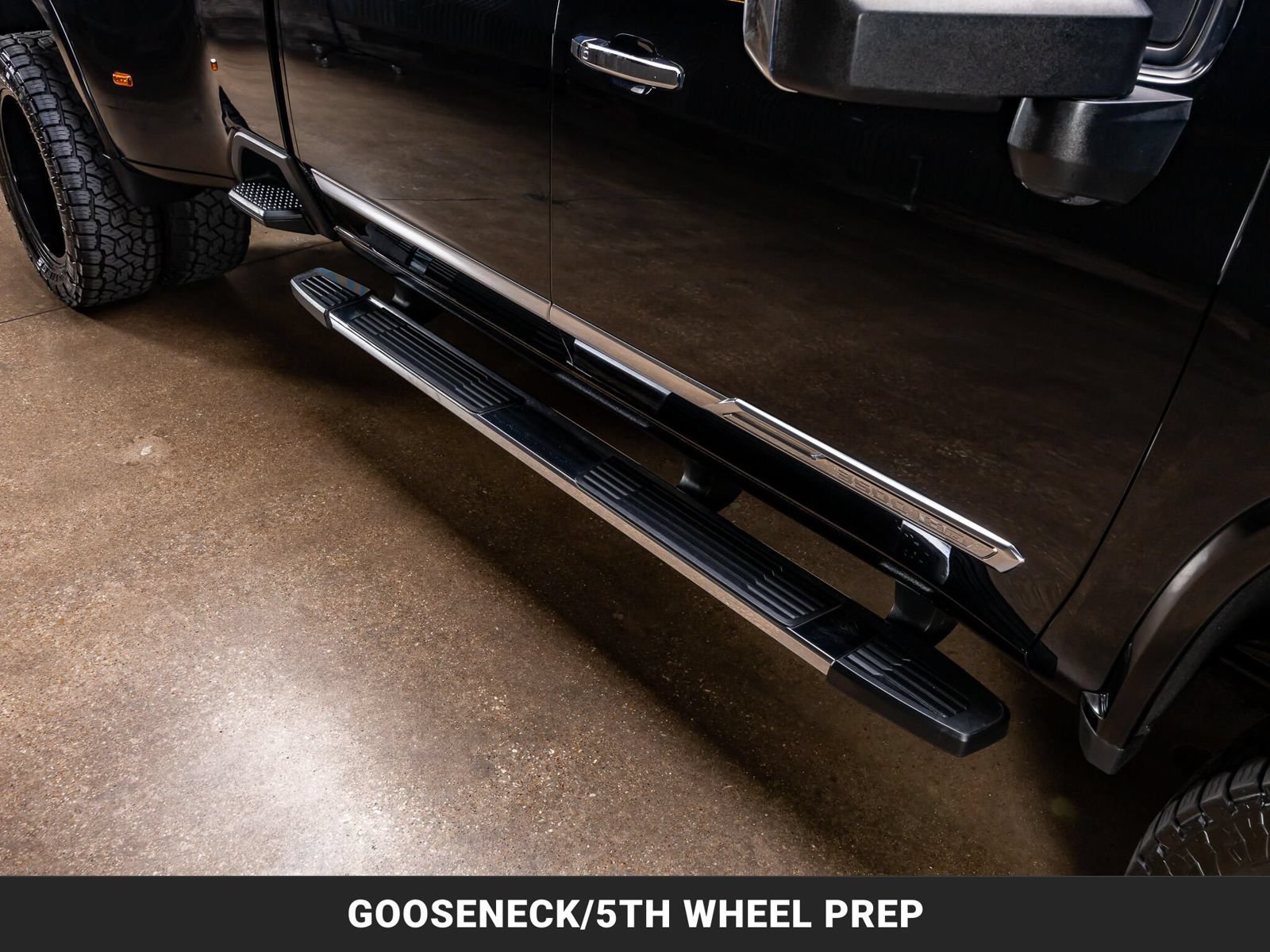 Used 2024 Chevrolet Silverado 3500 High Country w/ High Country Premium Package AWD/4WD image 12