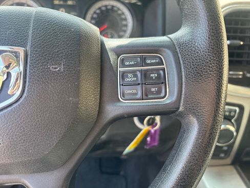 Used 2017 RAM 1500 Classic SLT AWD/4WD image 15