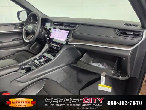 New 2026 Jeep Grand Cherokee Limited AWD/4WD image 33