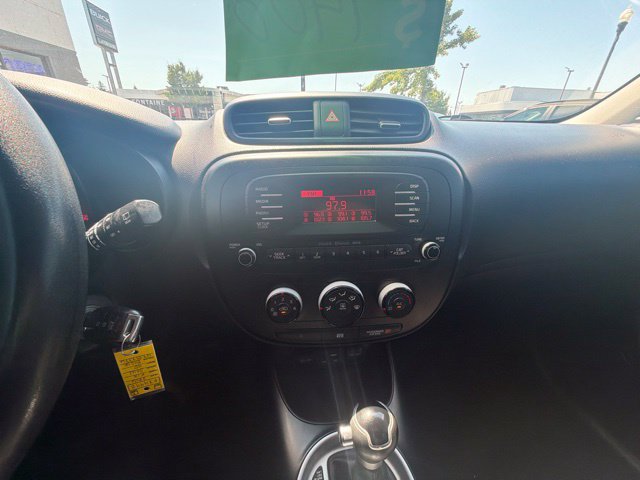 Used 2016 Kia Soul FWD image 22