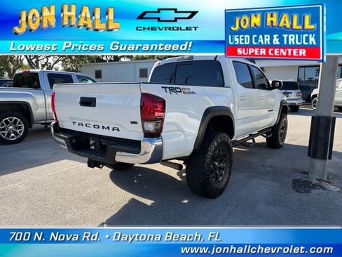 Used 2019 Toyota Tacoma TRD Off-Road image 11