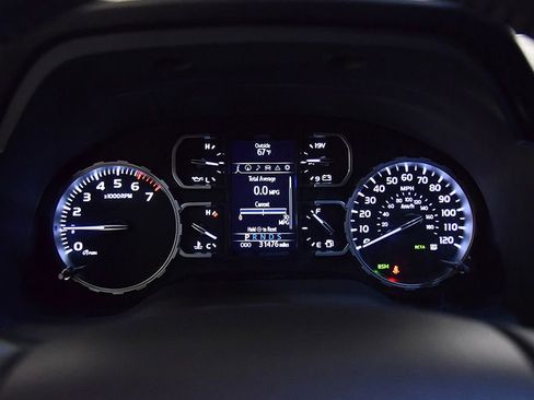 Used 2021 Toyota Tundra Limited w/ Limited Premium Package AWD/4WD image 16