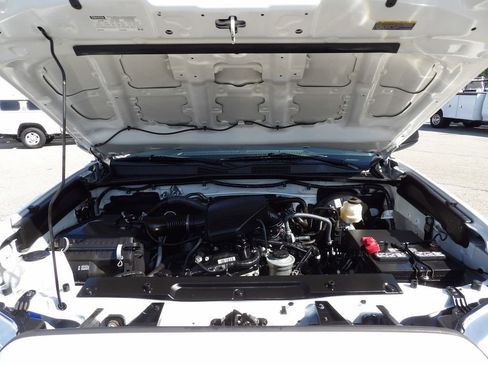 Used 2022 Toyota Tacoma SR image 40