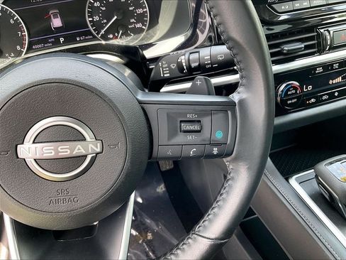 Used 2024 Nissan Pathfinder SV AWD/4WD image 24