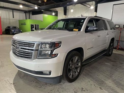 Used 2017 Chevrolet Suburban Premier AWD/4WD image 3