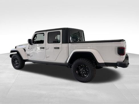 New 2025 Jeep Gladiator Sport AWD/4WD image 9
