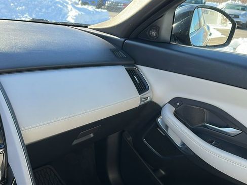 Certified 2024 Jaguar E-PACE R-Dynamic SE image 18