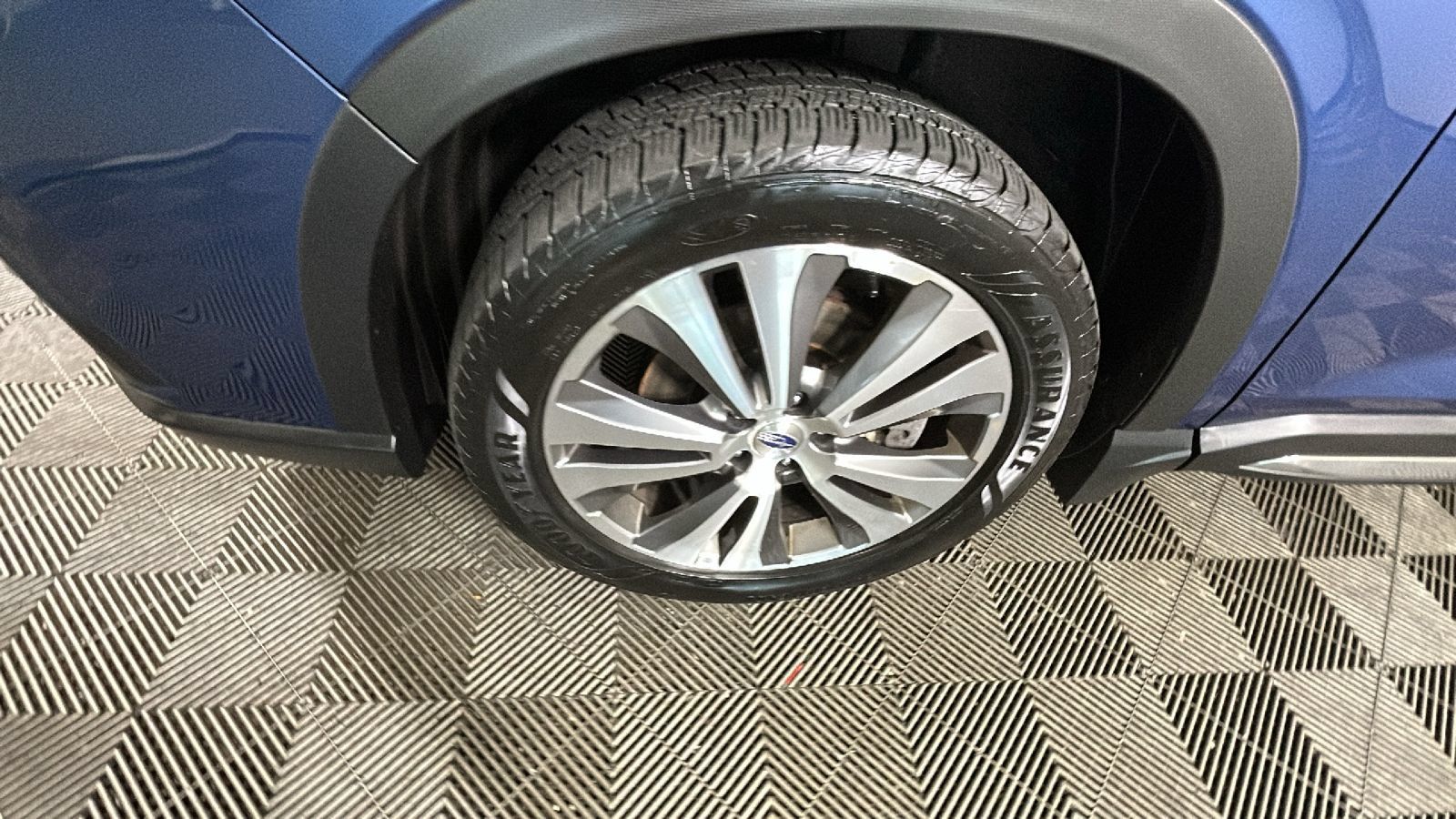 Used 2019 Subaru Ascent Touring w/ Popular Package #2 AWD/4WD image 10