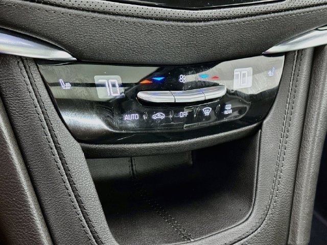 New 2025 Cadillac XT6 Luxury AWD/4WD image 15