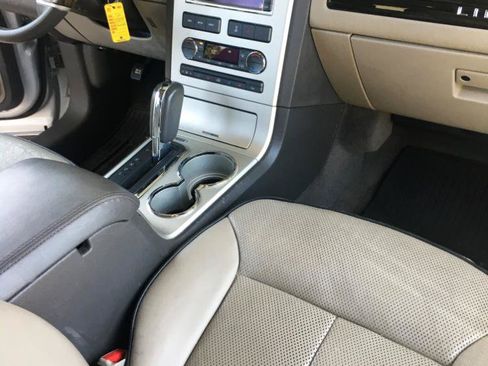 Used 2010 Lincoln MKX 2WD image 18