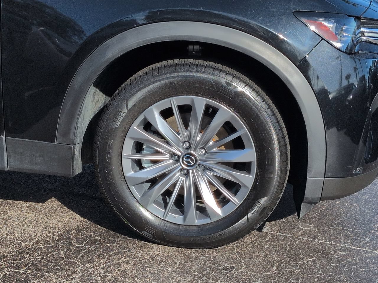 Used 2024 MAZDA CX-90 Plug-In Hybrid w/ Preferred AWD/4WD image 10