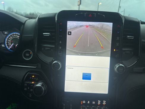 Used 2022 RAM 1500 Limited w/ Body-Colour Bumper Group image 11