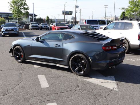 Used 2021 Chevrolet Camaro LT w/ Technology Package image 19