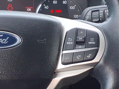 Used 2023 Ford Explorer XLT AWD/4WD image 22