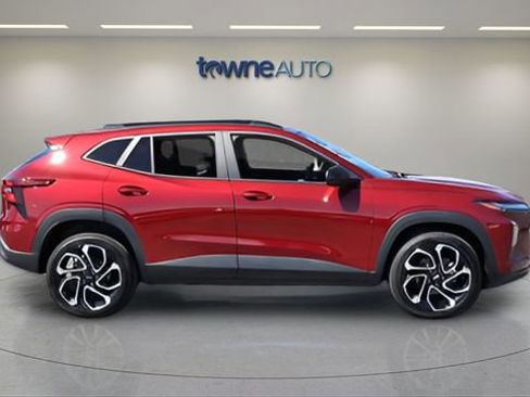 Used 2024 Chevrolet Trax RS w/ Driver Confidence Package FWD image 6