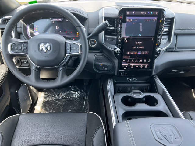 New 2026 RAM 2500 Laramie AWD/4WD image 3