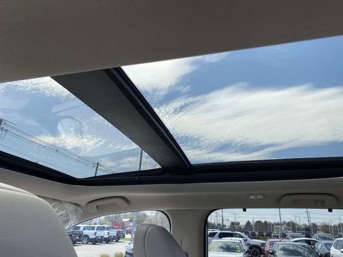 New 2026 Honda Pilot Touring image 9