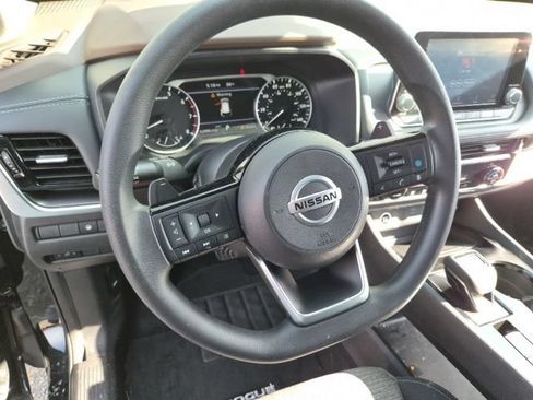 Used 2021 Nissan Rogue SV AWD/4WD image 17