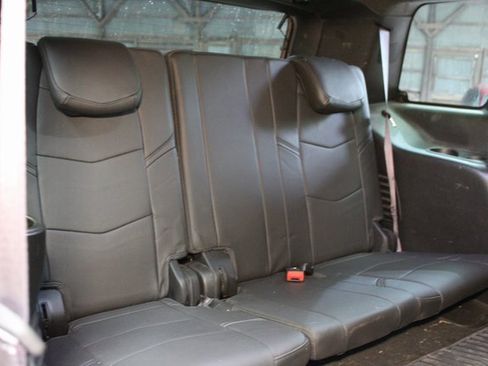 Used 2016 Cadillac Escalade Platinum image 16