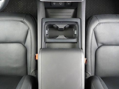 Used 2024 Land Rover Defender 110 S AWD/4WD image 24