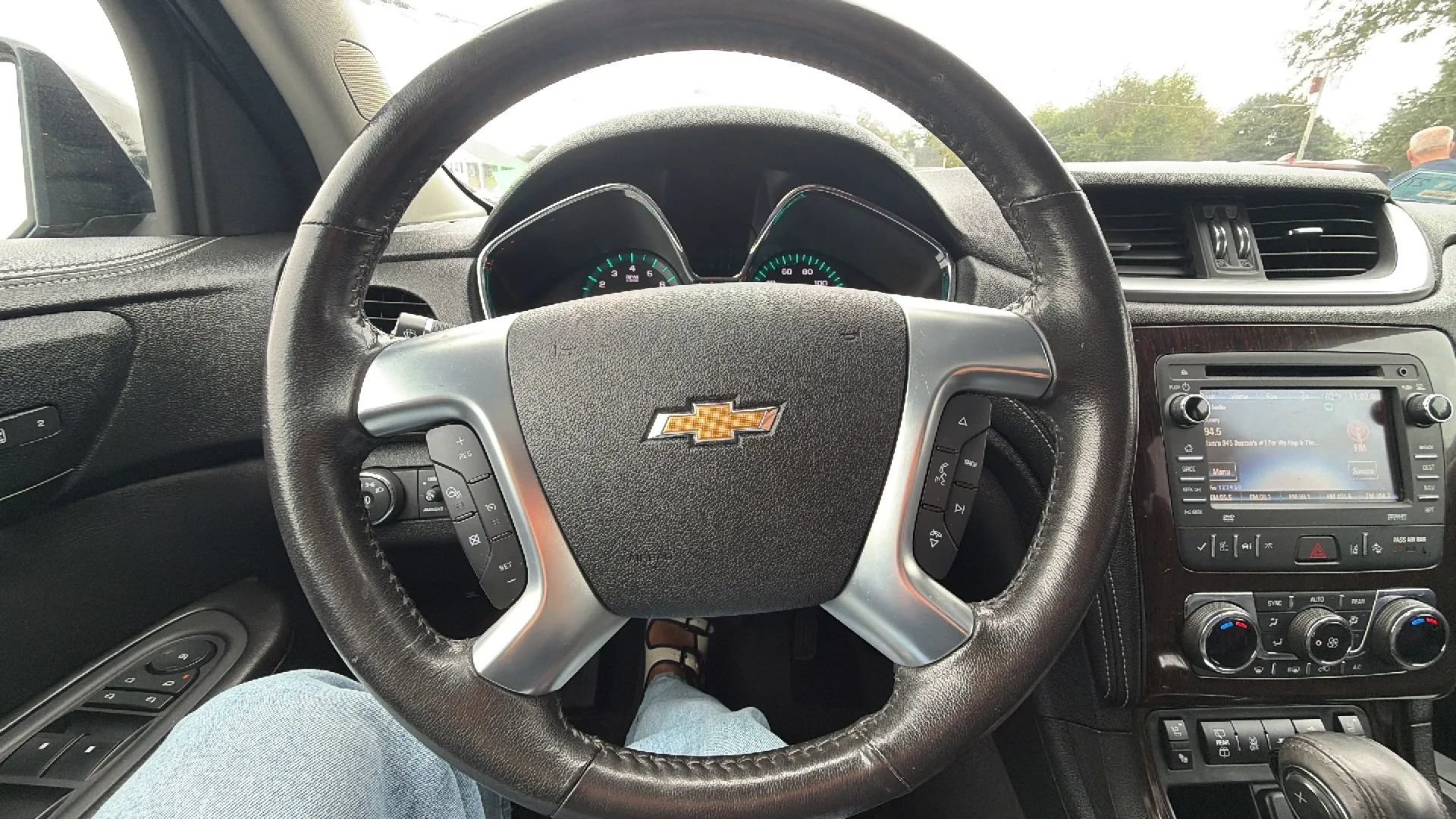Used 2015 Chevrolet Traverse LTZ AWD/4WD image 20
