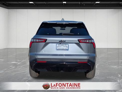 Used 2026 Chevrolet Equinox LT FWD image 4