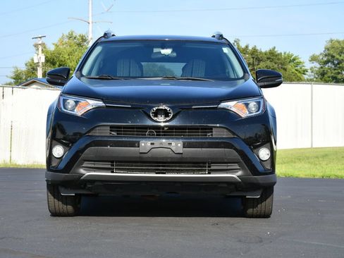 Used 2016 Toyota RAV4 XLE AWD/4WD image 2