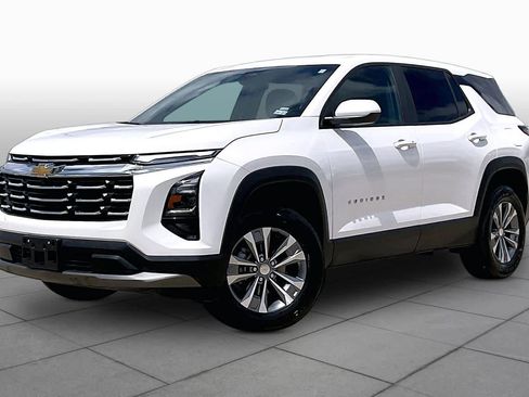 Used 2026 Chevrolet Equinox LT w/ Convenience Package II FWD image 2