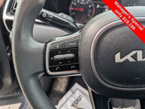 Used 2023 Kia Sorento LX image 17