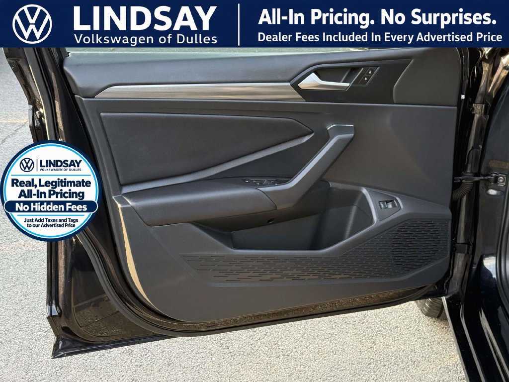 Used 2019 Volkswagen Jetta SEL w/ Cold Weather Package FWD image 7