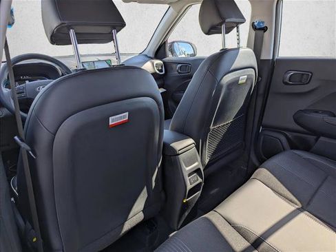 New 2026 Hyundai Venue SEL FWD image 23